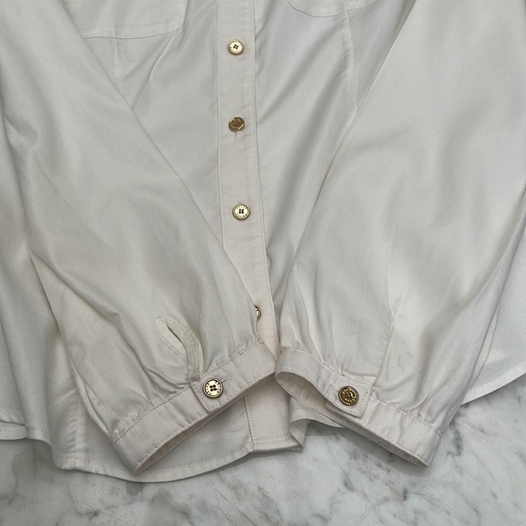 Woman’s prich button down shirt - Picture 5 of 12